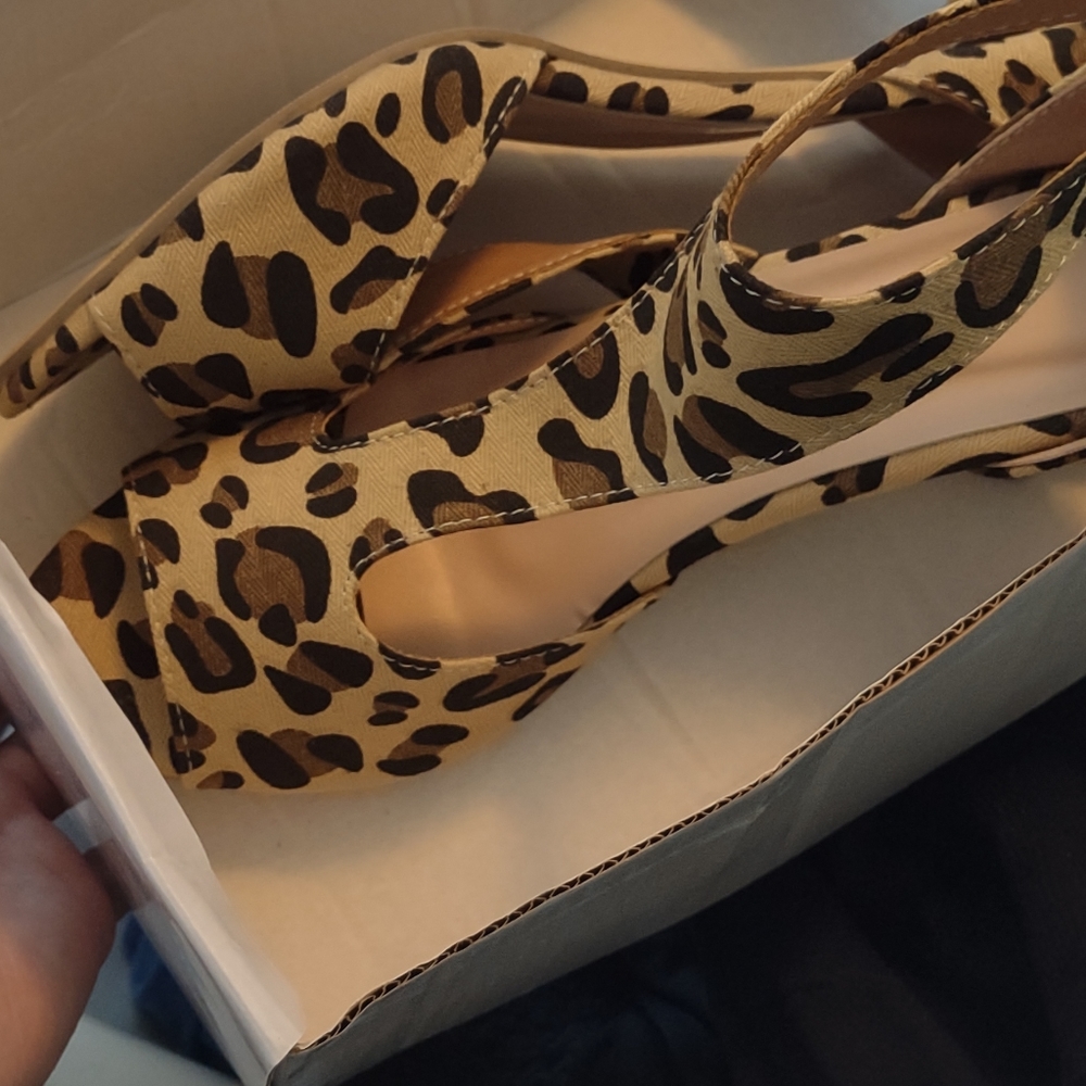 Open toe leopard t front heels - Picture 4 of 4